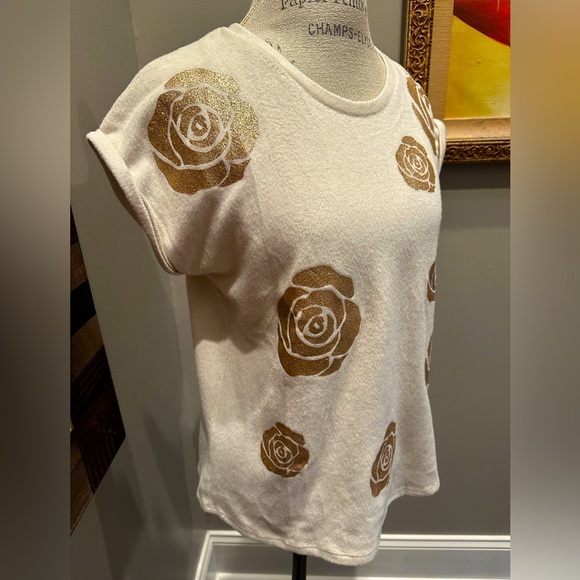 EUC Love & Lace Blush Velour Top w/Rose Gold Flowers - Picture 2 of 6